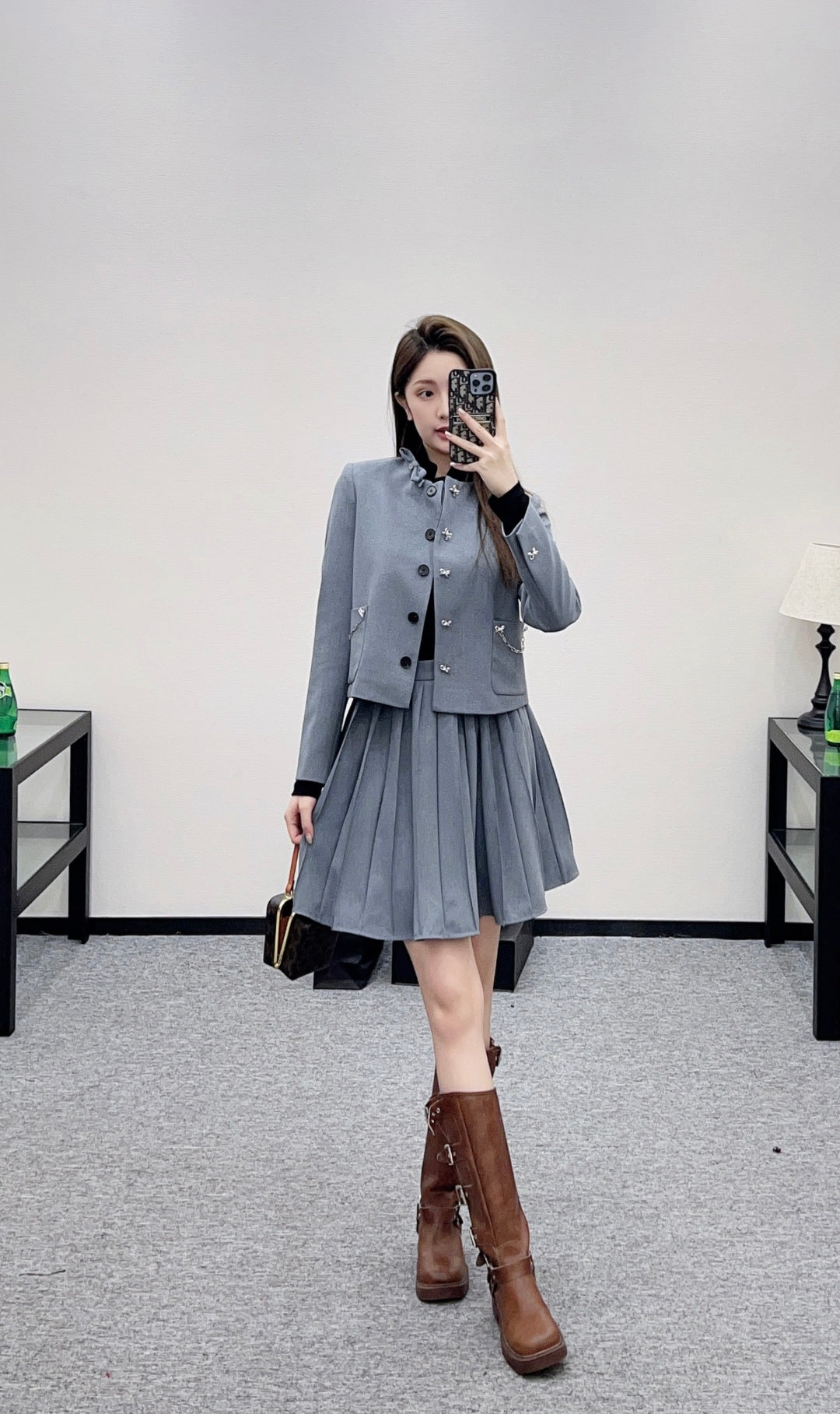 Color-blocked Stand-up Collar Jacket/Pleated Skirt