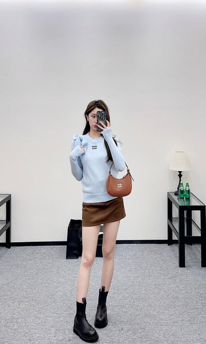 Two-piece knitted sweater set with sleeves
