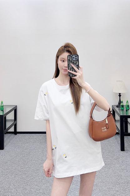 Embroidered Daisy Logo T-shirt