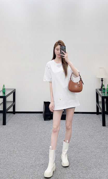 Embroidered Daisy Logo T-shirt