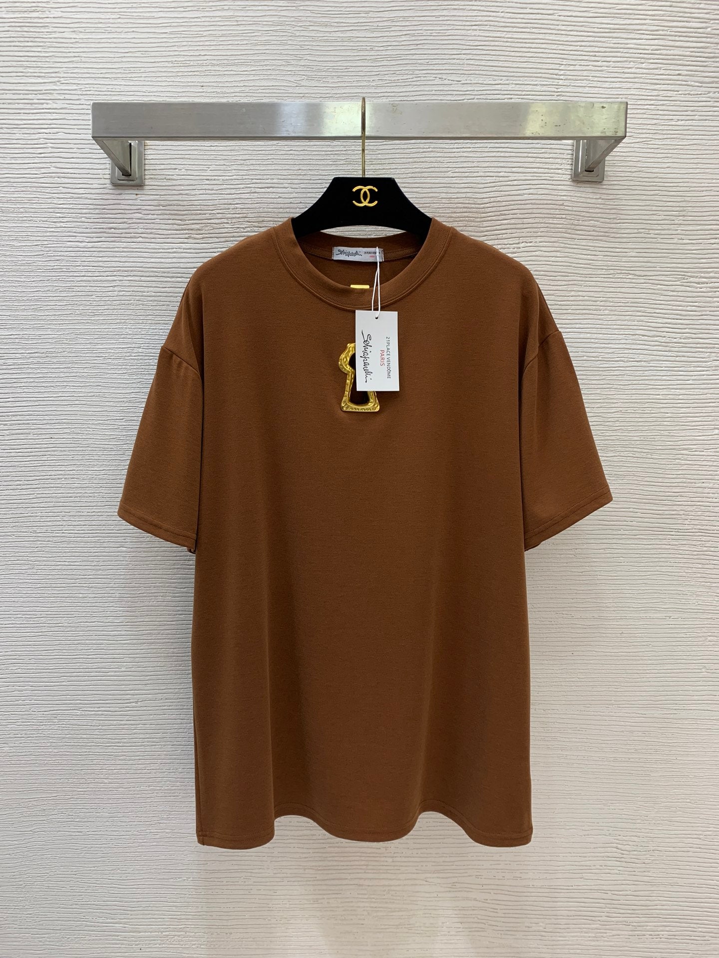 Crew neck short-sleeved shirt