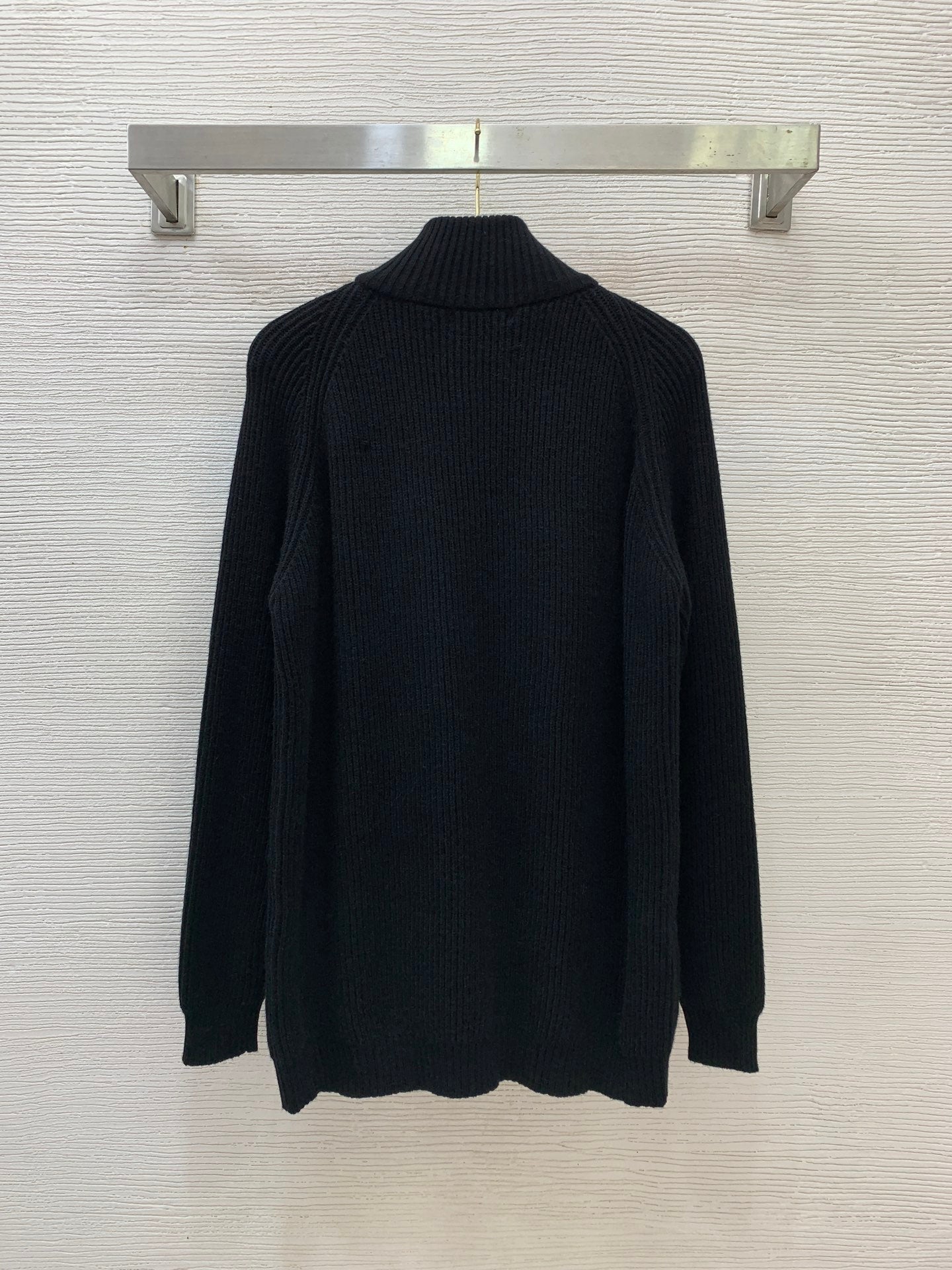 Stand-up collar sweater