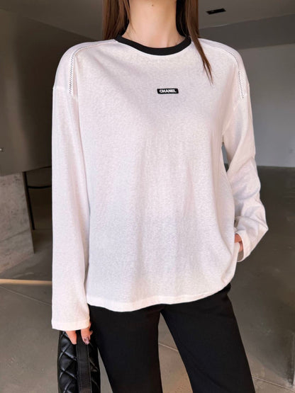 Crew neck long-sleeved top