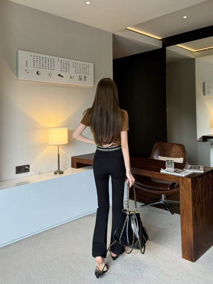 Flared, mid-high waist, stretch leggings