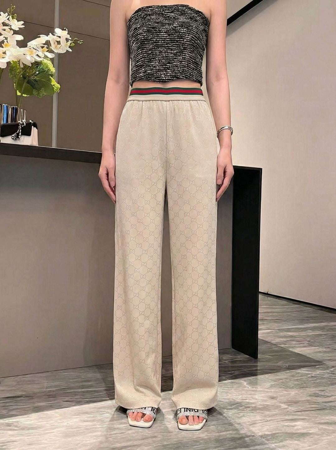 Letter print wide-leg trousers