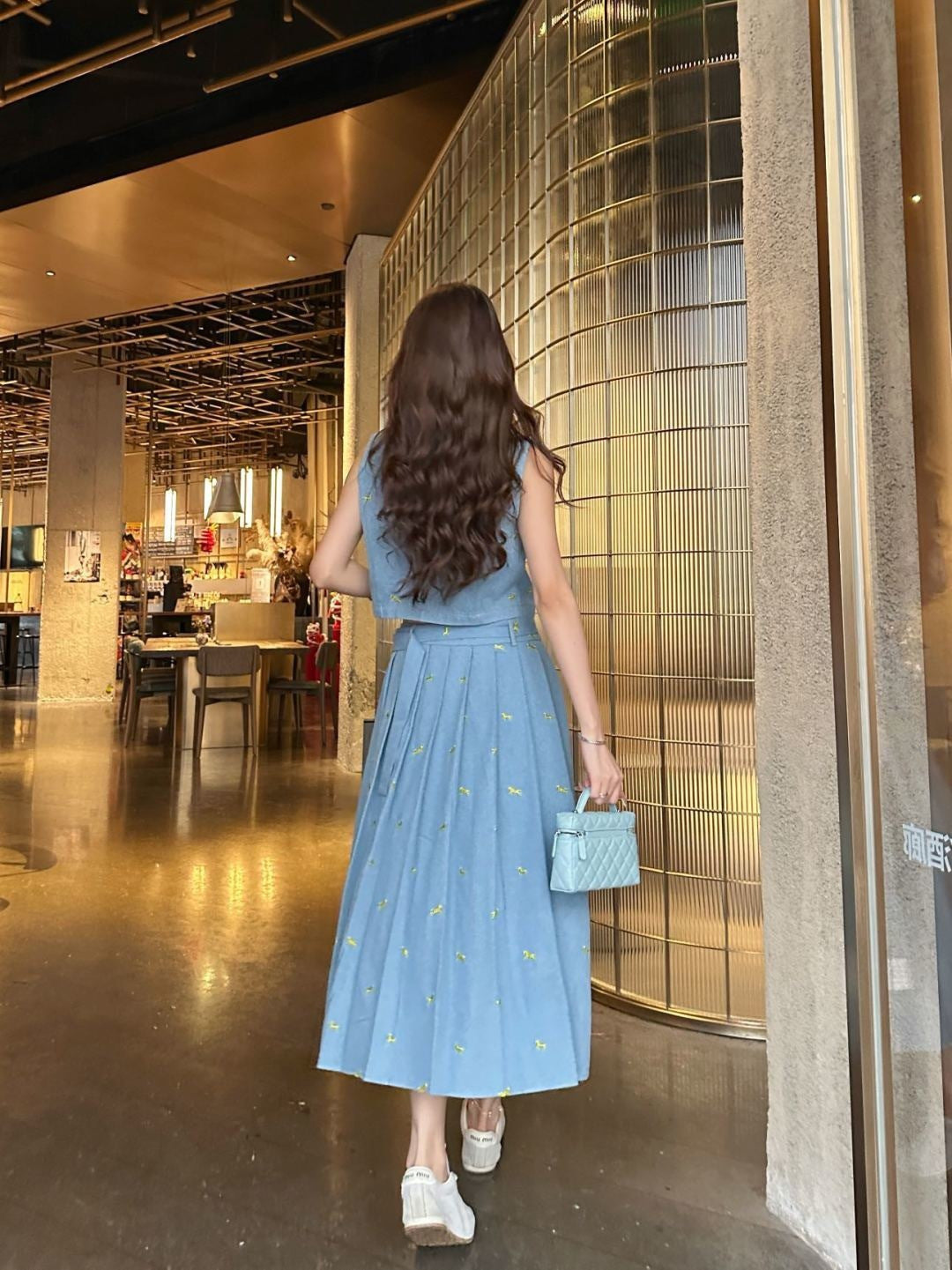 Age-defying outfit set