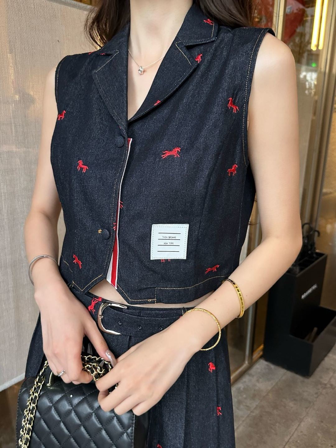 Age-defying outfit set