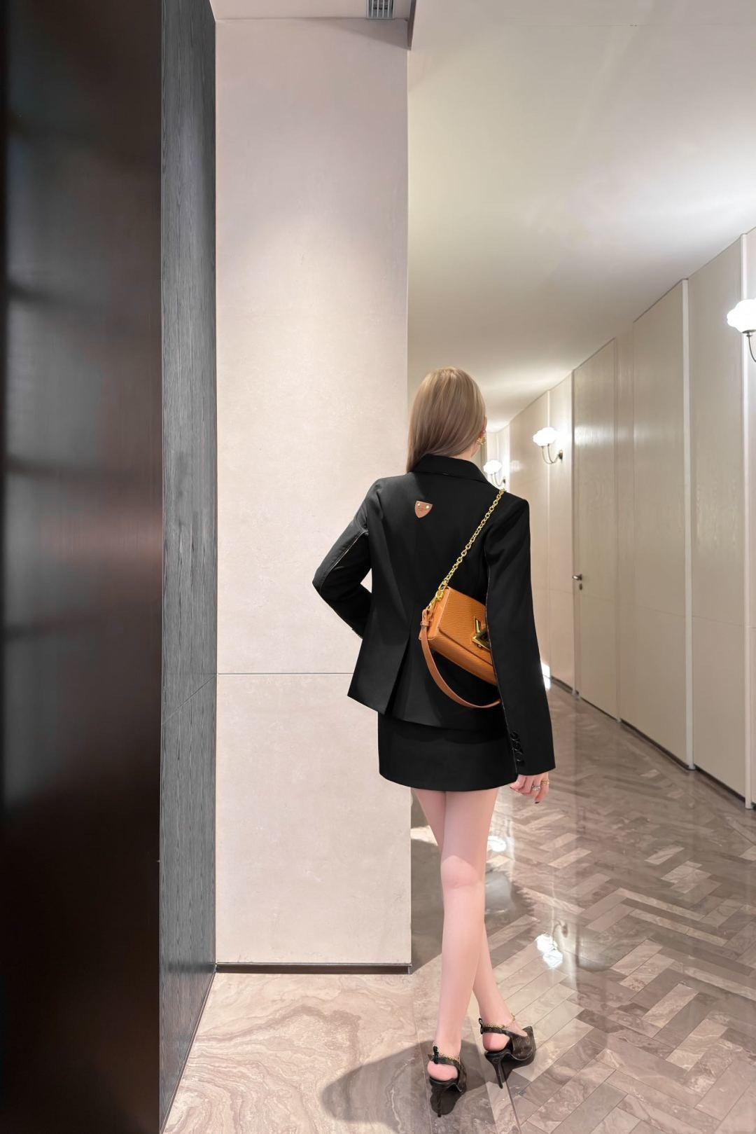 Color-blocked blazer