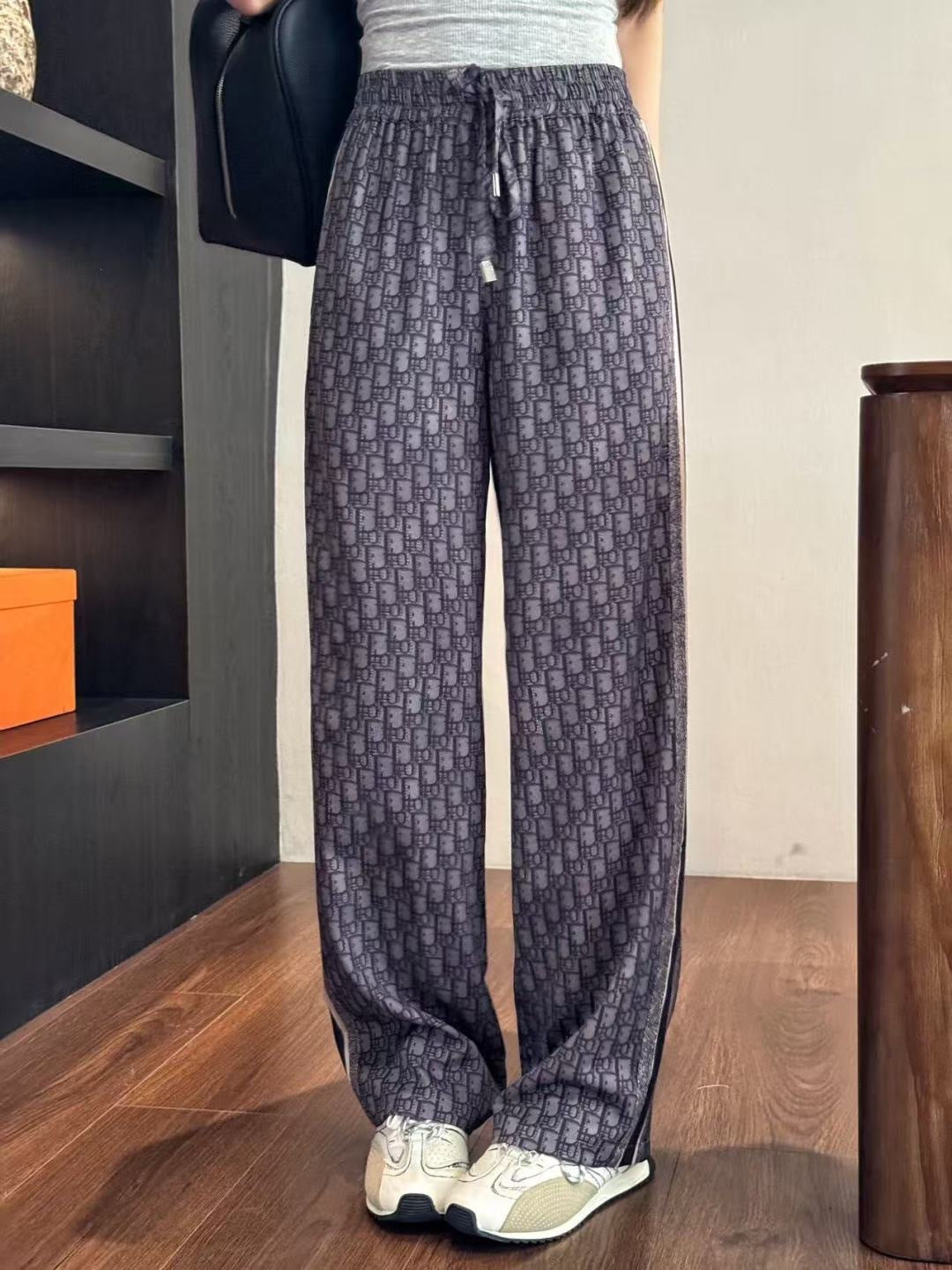 Printed Straight Leg Pants