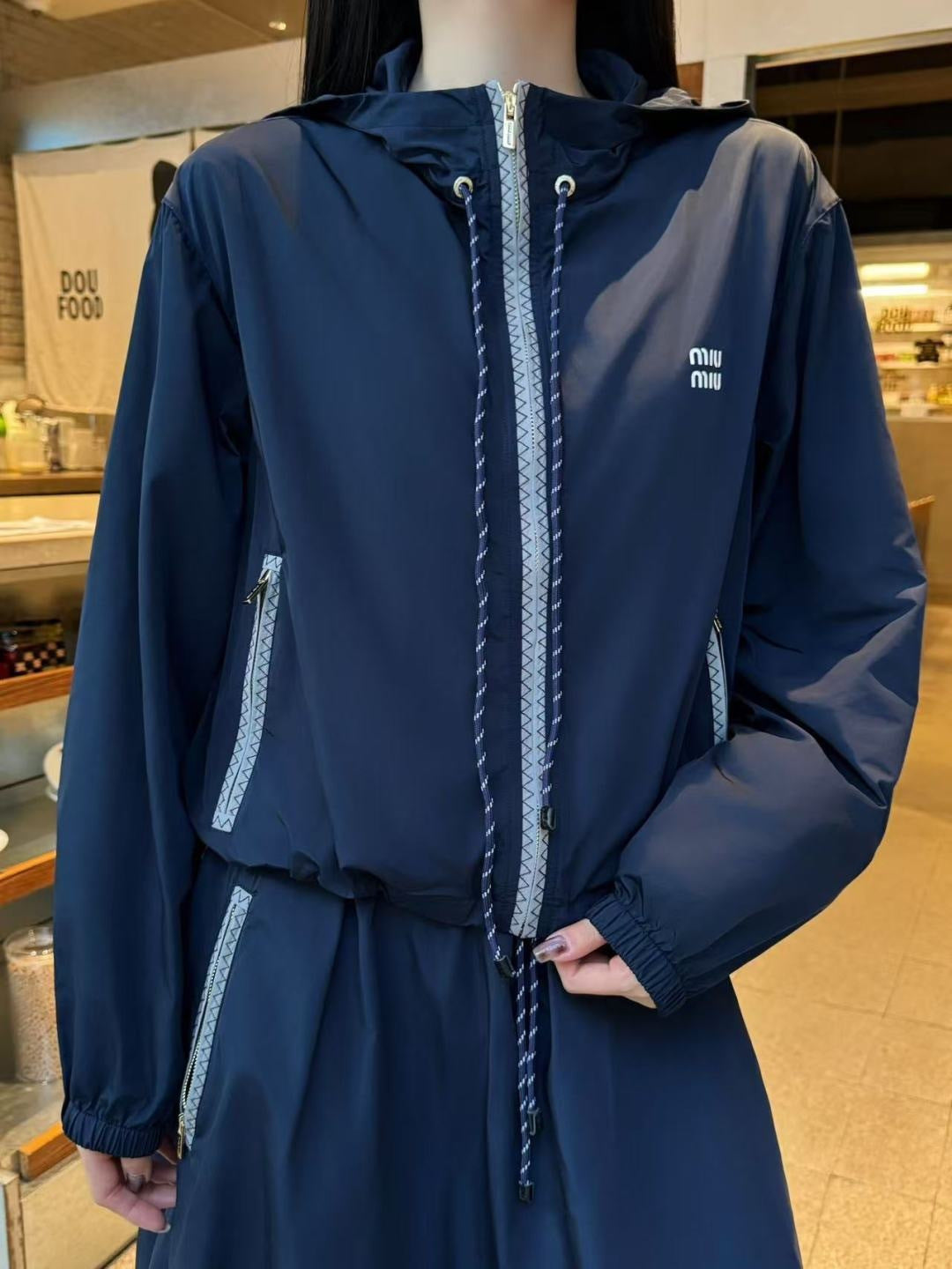 Hooded Jacket
