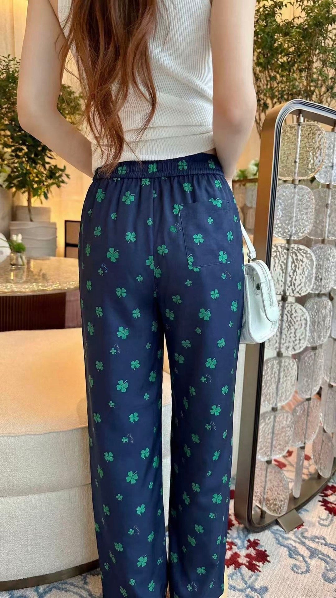Four-leaf clover print straight-leg pants