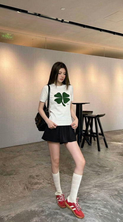 Four-leaf clover knit T-shirt