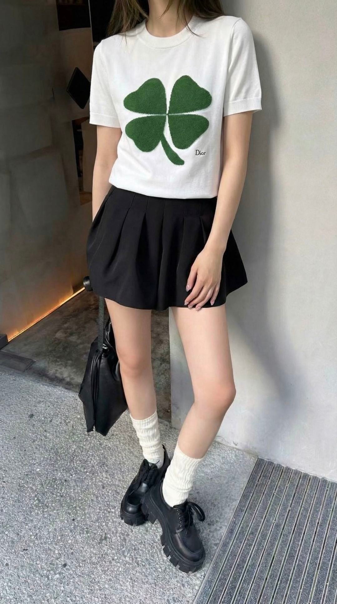 Four-leaf clover knit T-shirt