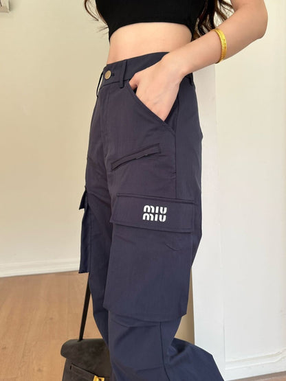 26ss Cargo-style wide-leg trousers