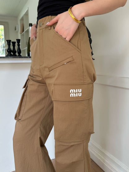 26ss Cargo-style wide-leg trousers