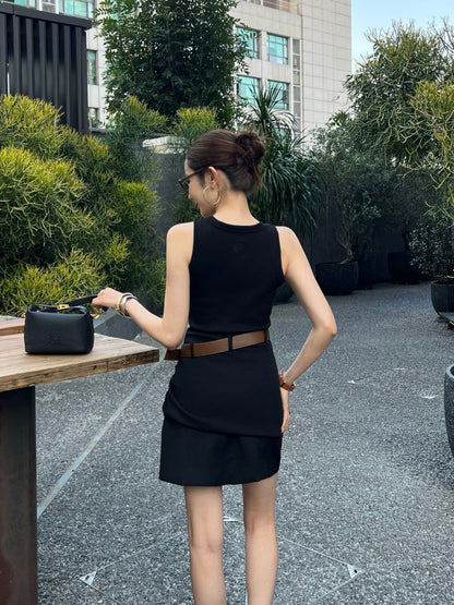 26ss Belt-embellished vest