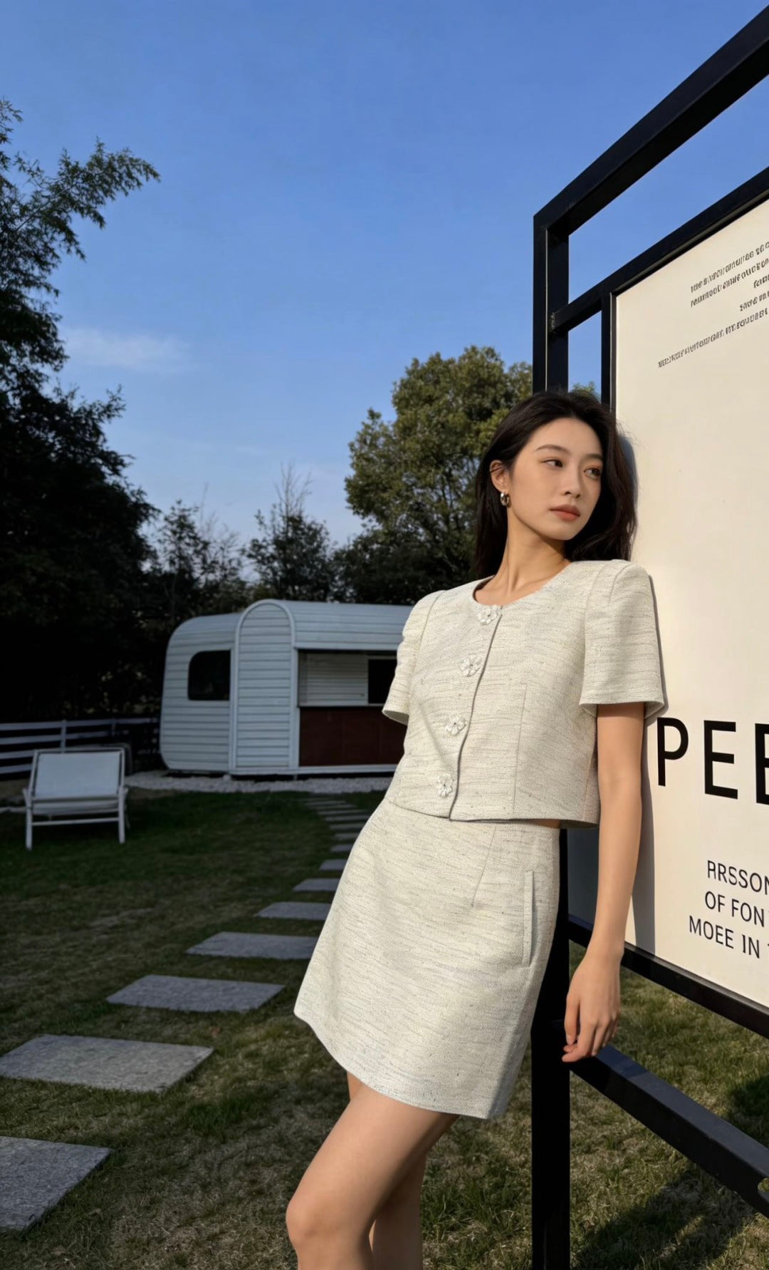 26ss Youthful-looking matching set