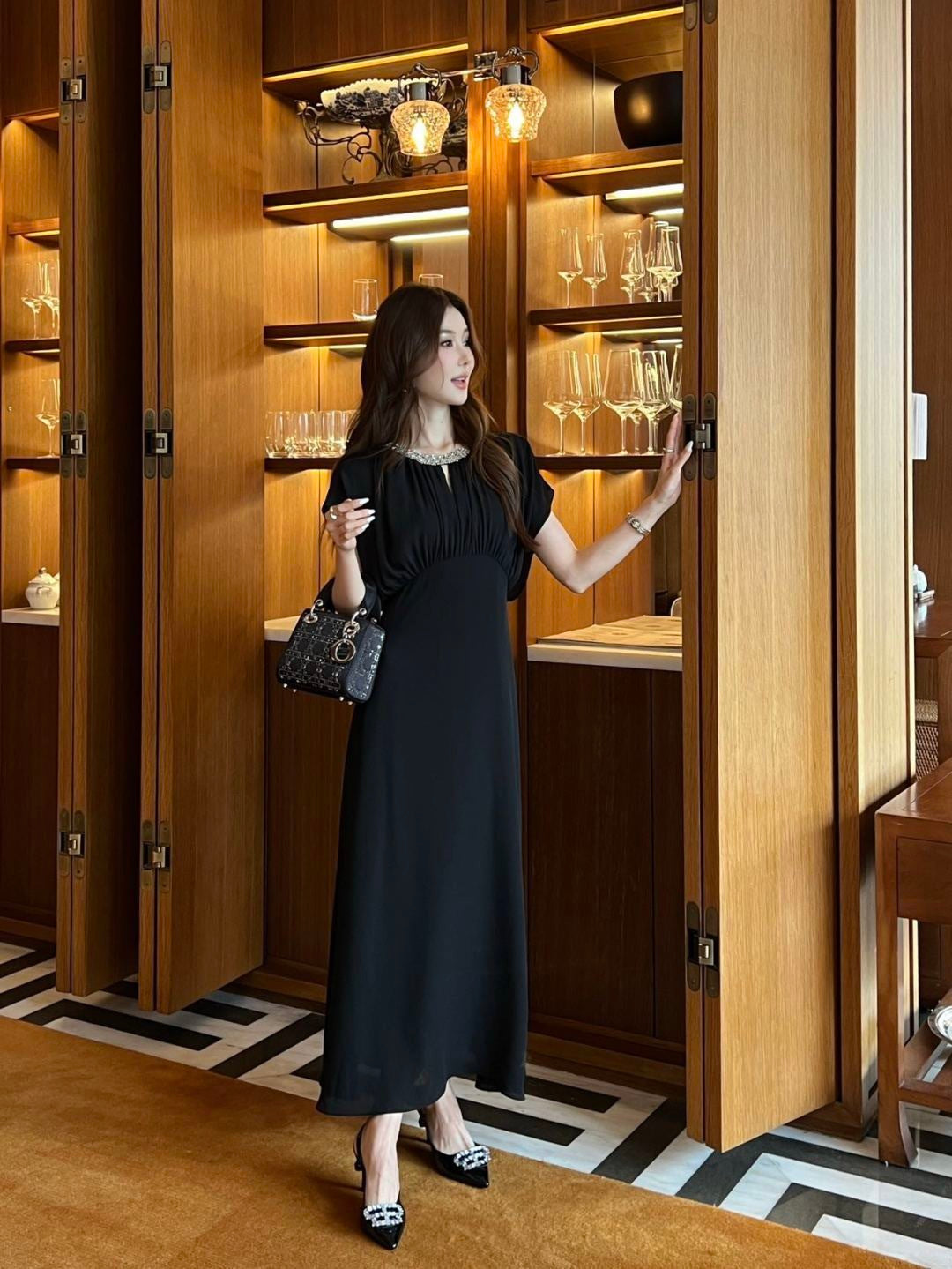 26ss Off-shoulder dress