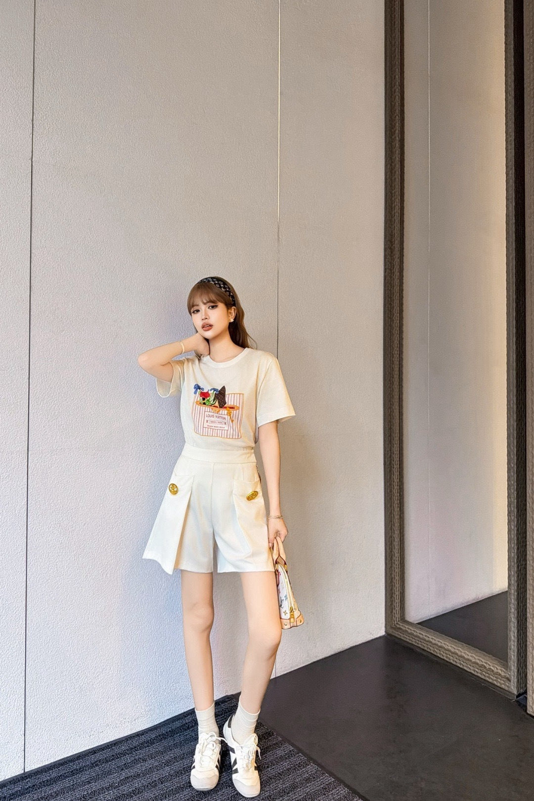 26ss GWide-leg shorts with gold buckle embellishments