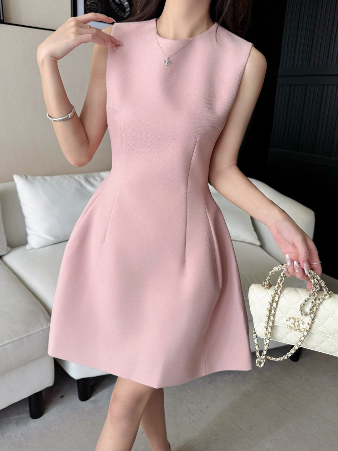 26ss Solid Color Waist-Cinching Dress