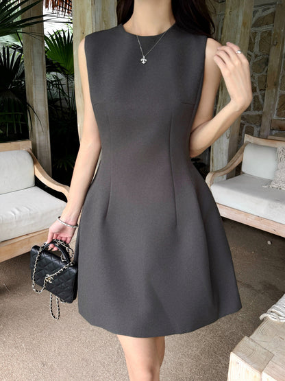26ss Solid Color Waist-Cinching Dress