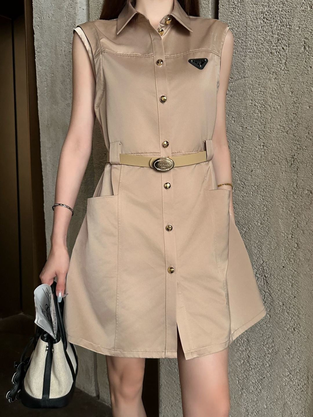 26ss Triangle Flag Decorated Lapel Dress