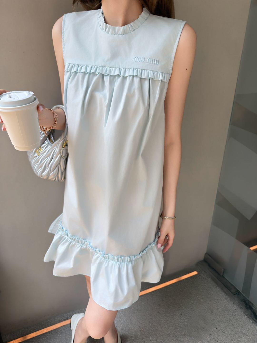 26ss Sleeveless Age-Reducing Dress