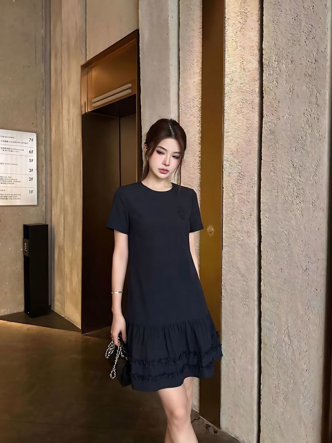 26ss Color-Block Straight-Cut Dress
