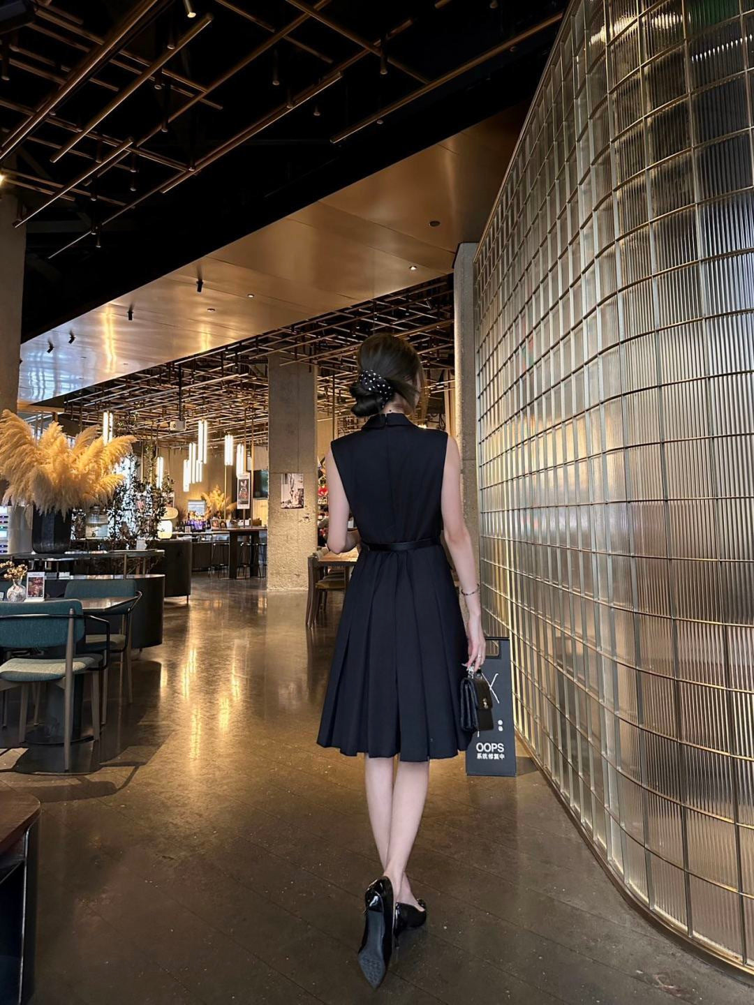 26ss Collared Pleated Dress