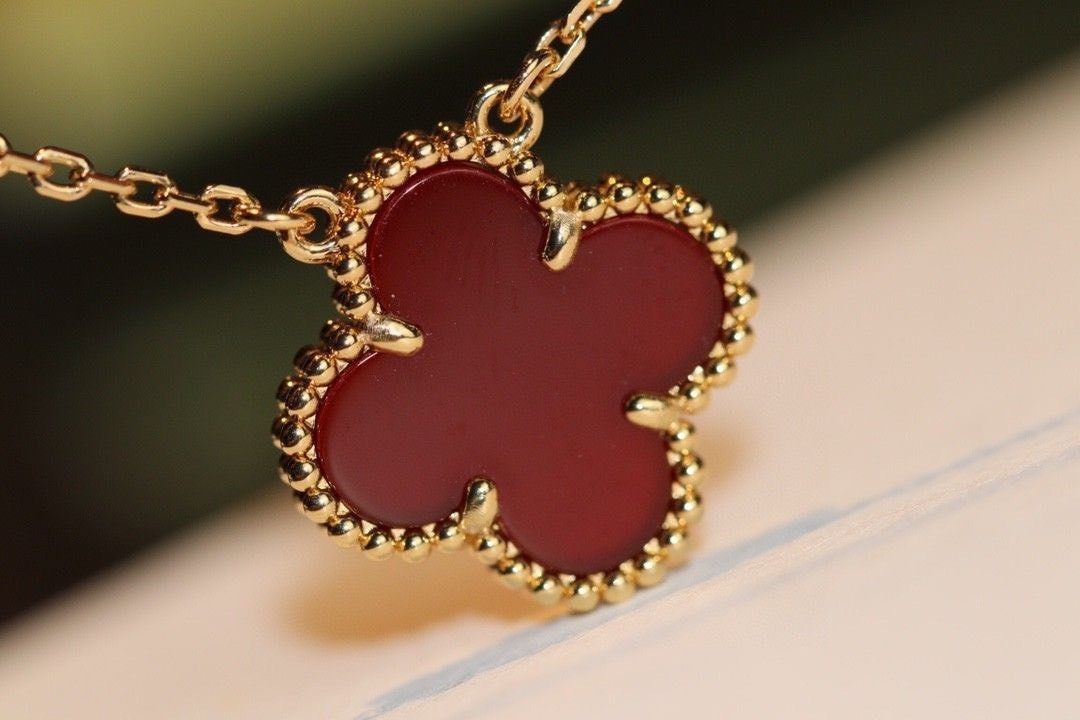 Red agate necklace
