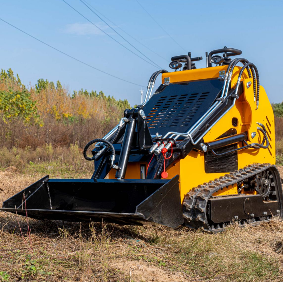 MS480T 23 HP, Three-pump Three-valve Mini Stand On Skid Steer Track Loader