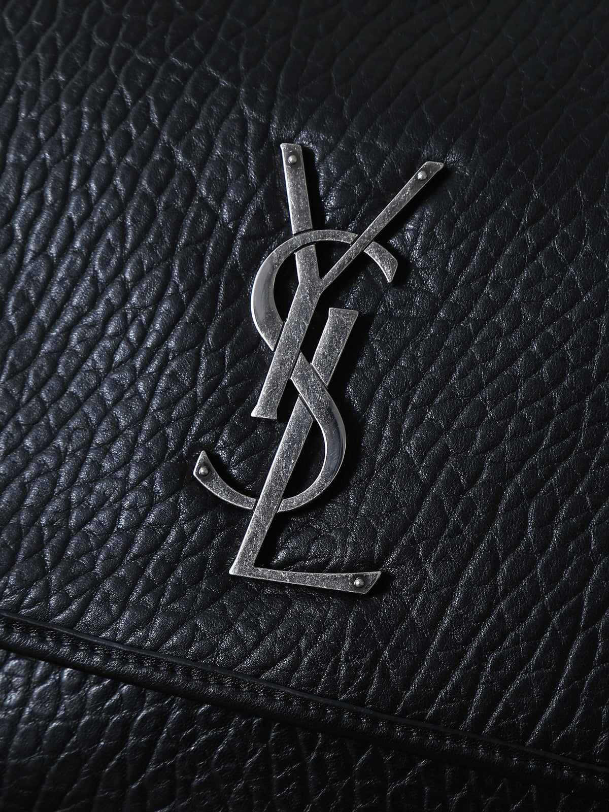 26SS New Niki Bag in Black Elephant-Grain Leather with Silver Hardware