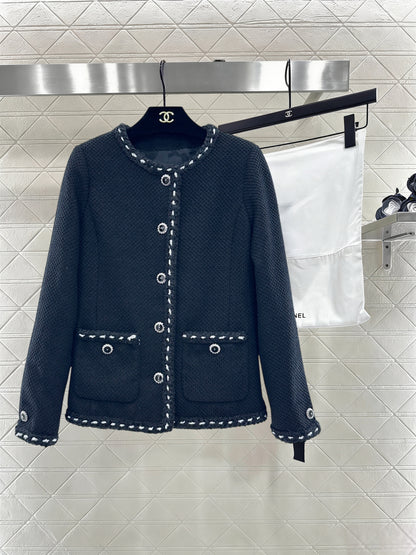 Round Neck Tie-Edge Coat