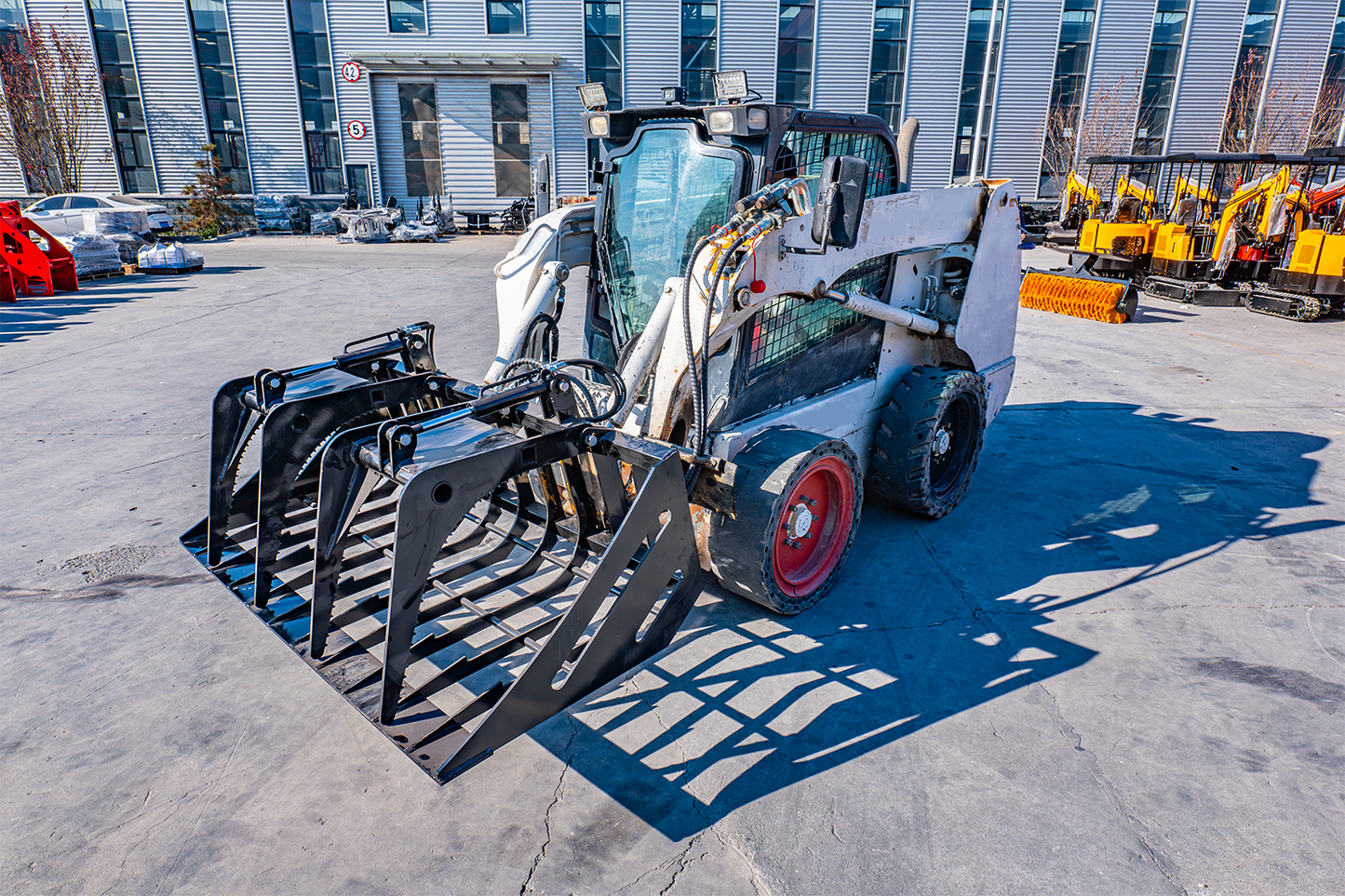 MMS 72'' Hollow Wood Grapple Attachment for Skid Steer Loader