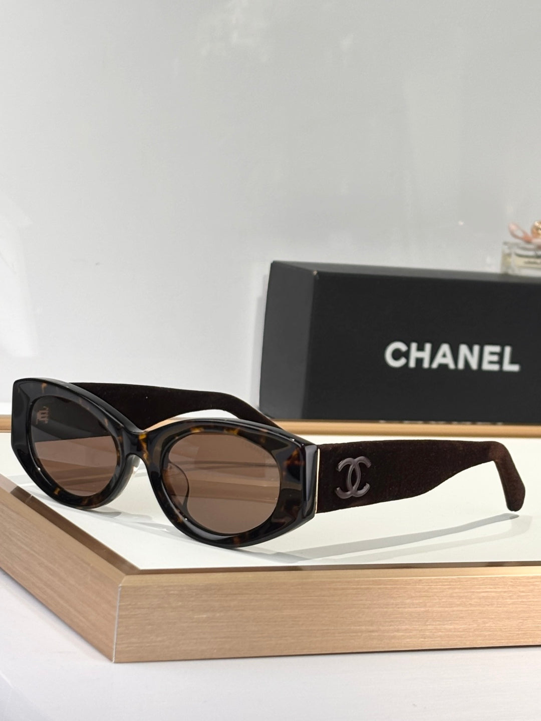 C Fabric Design Sunglasses
