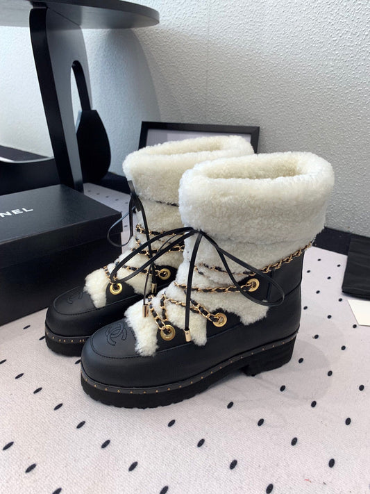 25 Classic snow boots