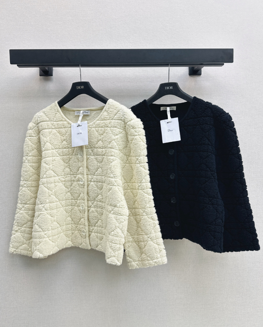 26New Autumn/Winter Wool-Blend Jacket with Cannage Pattern
