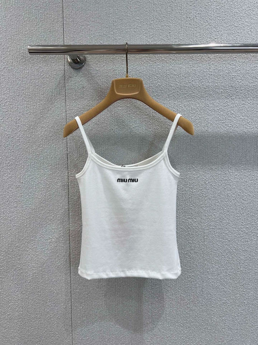 25 Lettering embroidered camisole