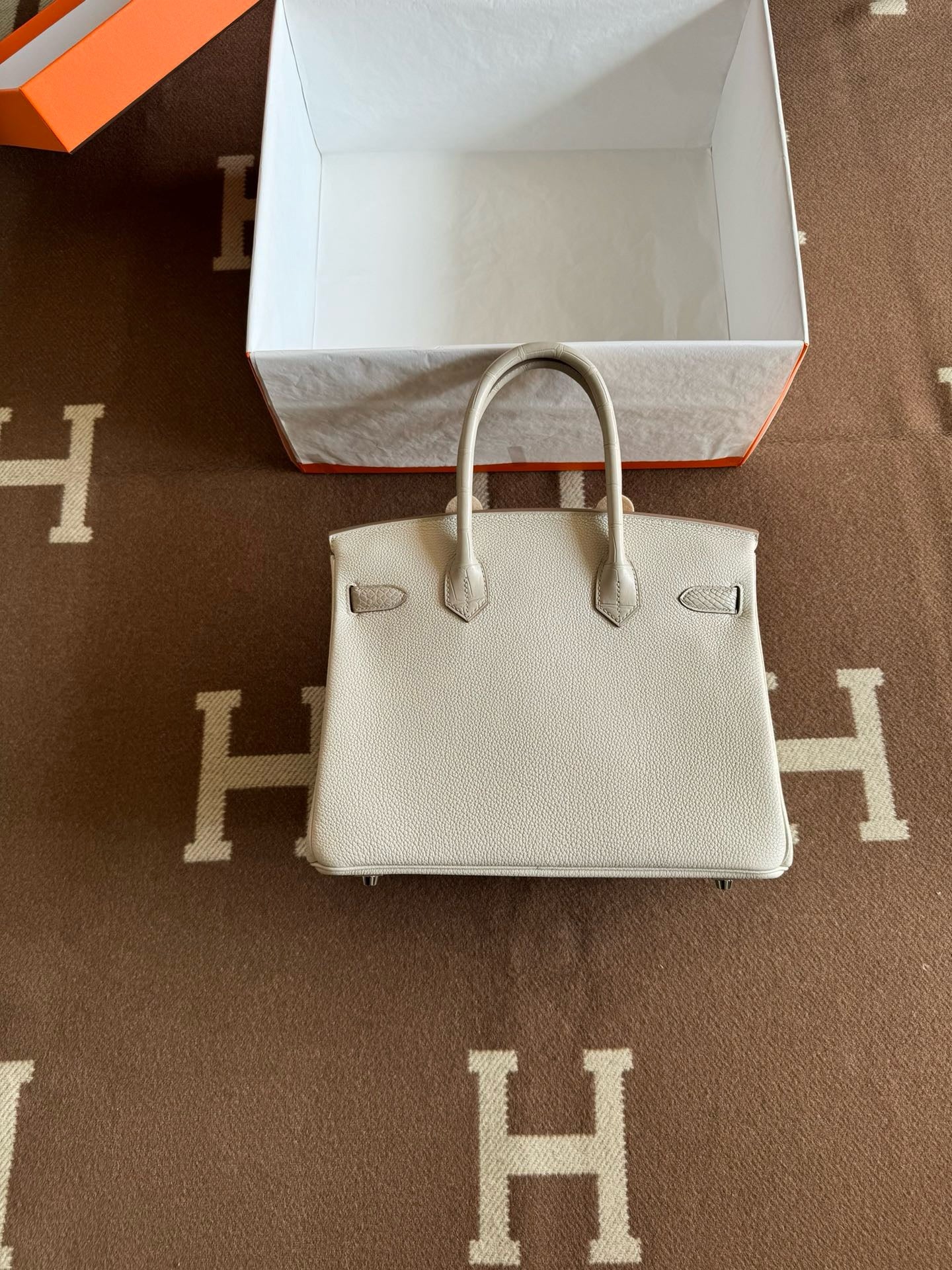 H touch handmade