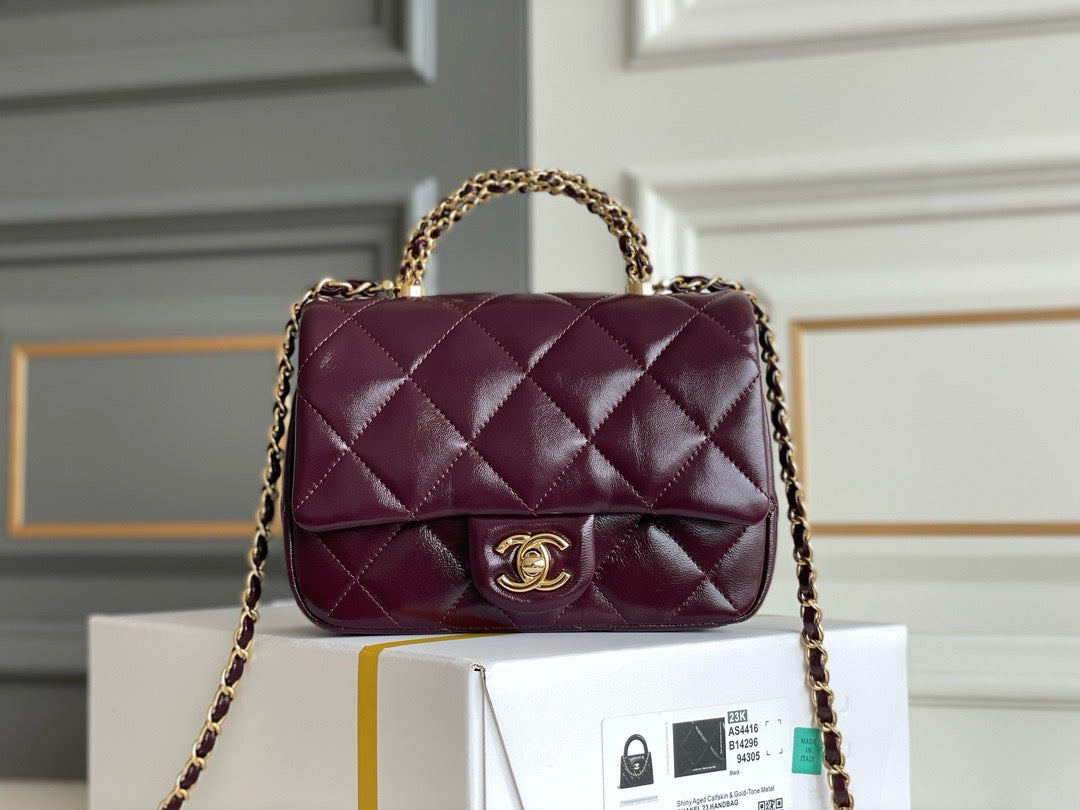 CH 24b flap bag