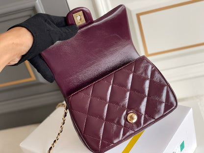 CH 24b flap bag