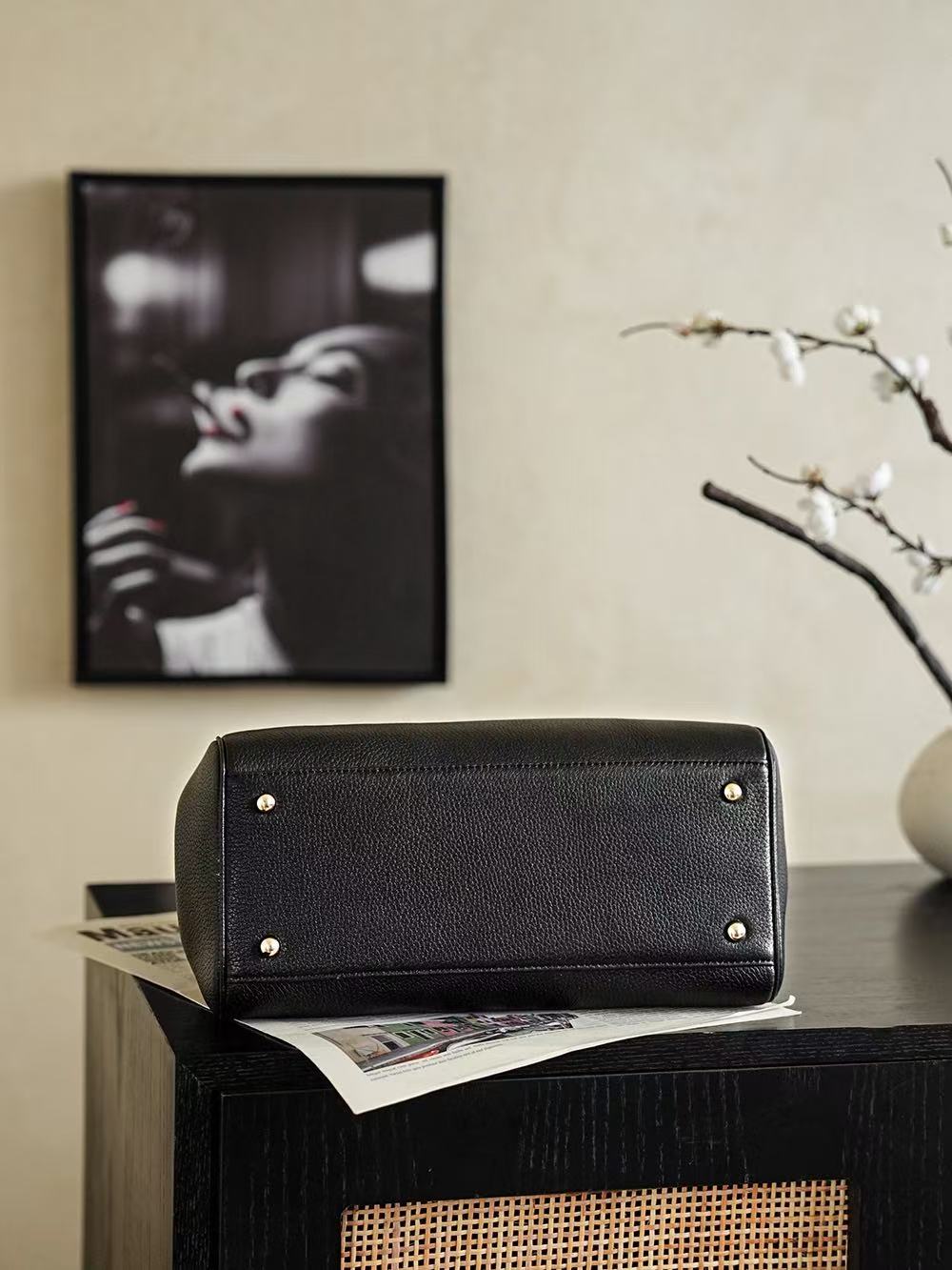 2026 Shopping Bag 30cm Black Red lambskin