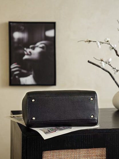 2026 Shopping Bag 30cm Black Red lambskin