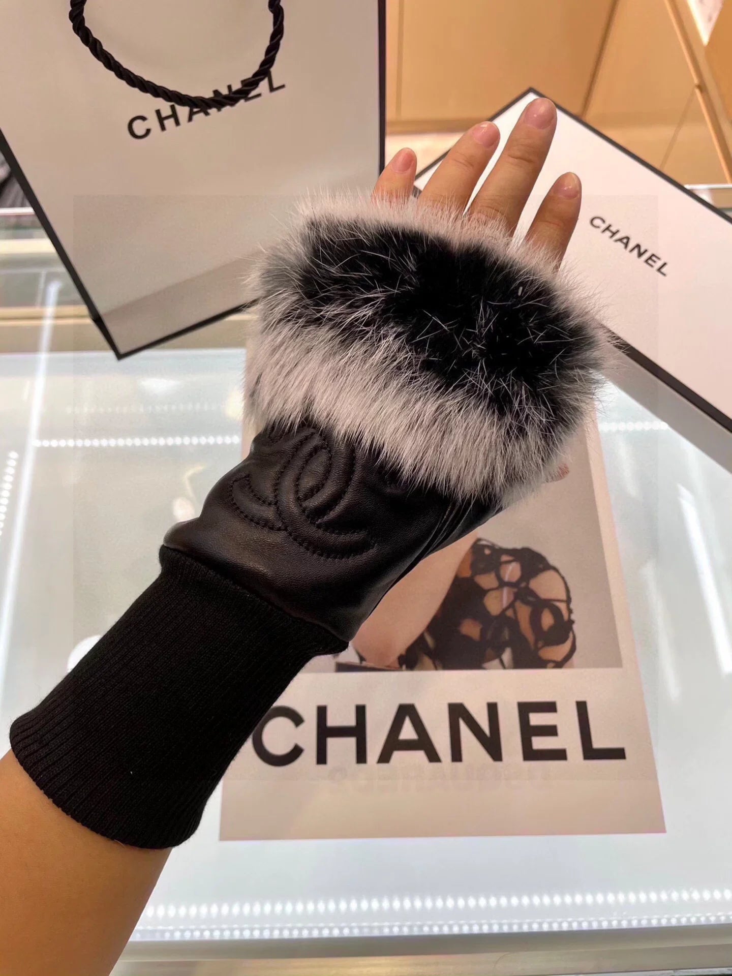 Short lazy rabbit fur gloves