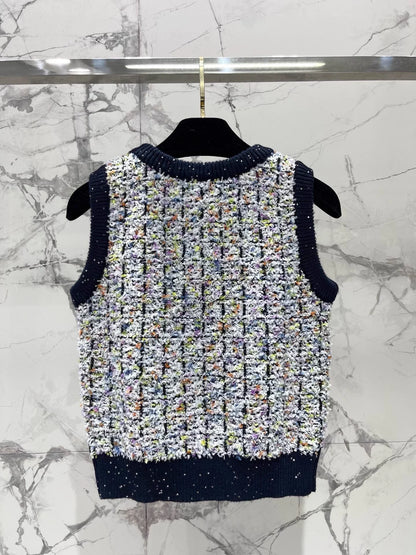 Knitted cardigan/vest/skirt