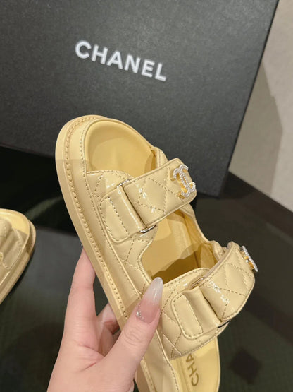 Velcro beach flip-flops