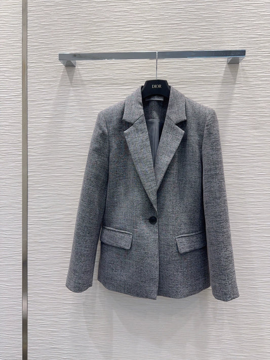 26New Classic Minimalist Blazer
