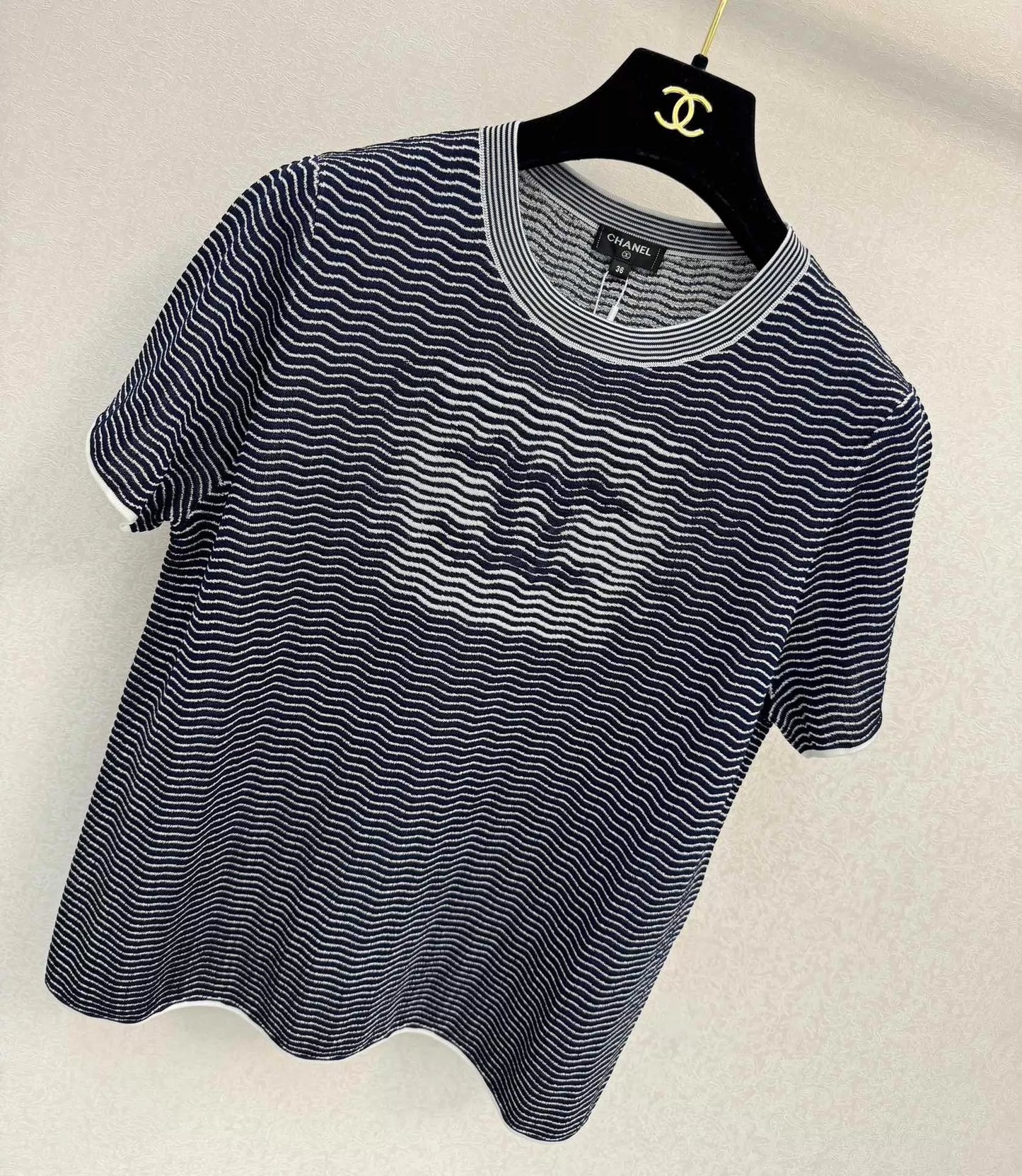 Striped knit short-sleeved shirt