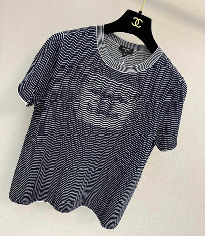 Striped knit short-sleeved shirt