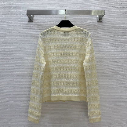 V-neck long sleeved knitted striped cardigan
